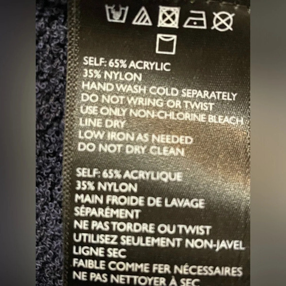 URBAN OUTFITTERS BDG Cold Shoulder Dolman
Sweater Mini Dress NWT Medium - Picture 12 of 16